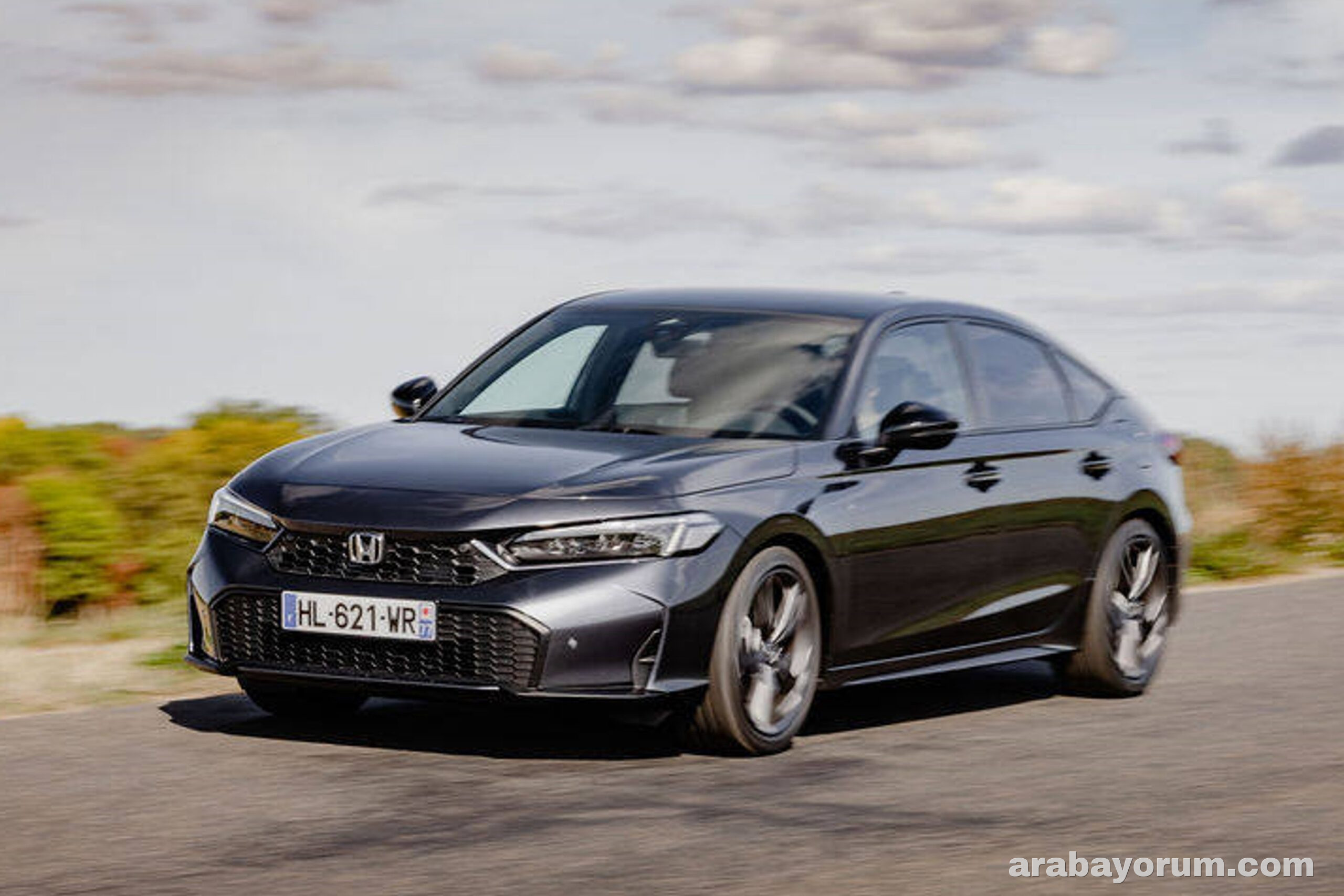 2026 Honda Civic Hibrit İçin Yeni Donanımlar Ve Fiyat Ne Anlatıyor?