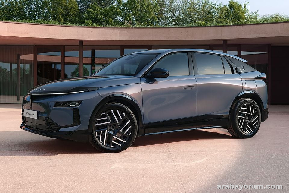 2027 Lancia Gamma Hibrit Ve Elektrikli SUV Neler Sunuyor?