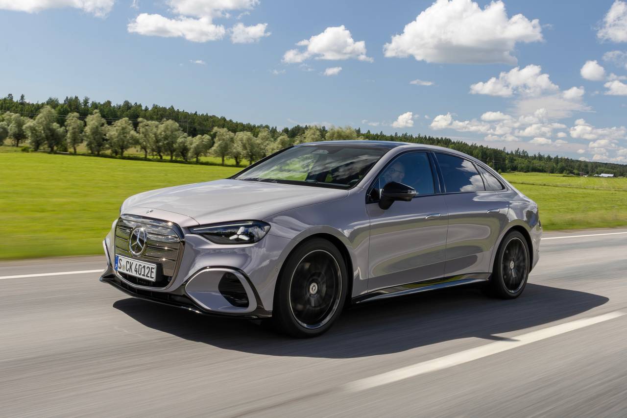 Mercedes-Benz C-Serisi Elektrikli: Güç, Menzil ve Şarj - fotoğraf 1