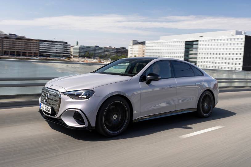 Mercedes-Benz C-Serisi Elektrikli: Güç, Menzil ve Şarj - fotoğraf 9
