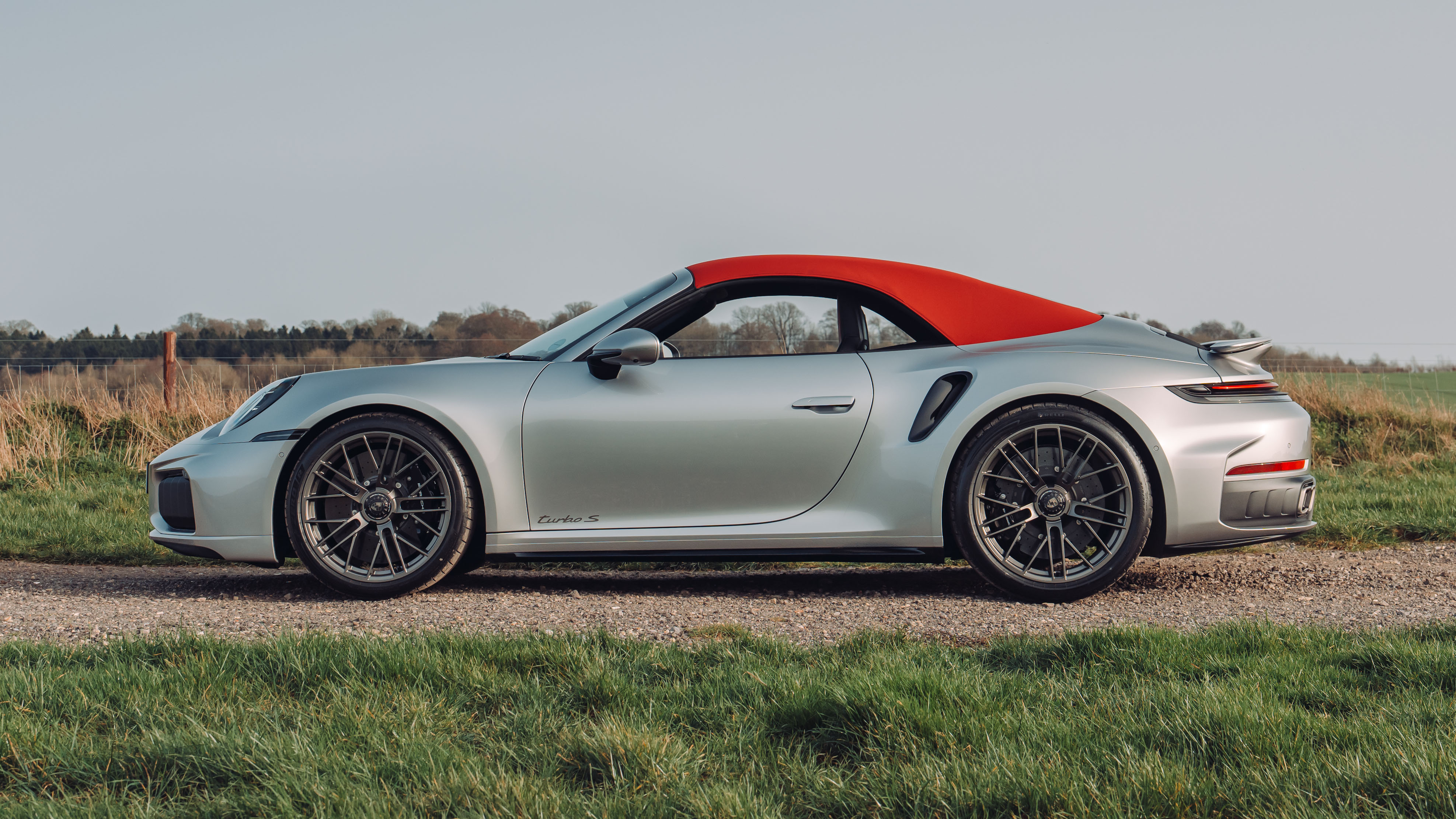 Porsche 911 Turbo S Cabriolet: 711 PS Hibrit Performansı - fotoğraf 8
