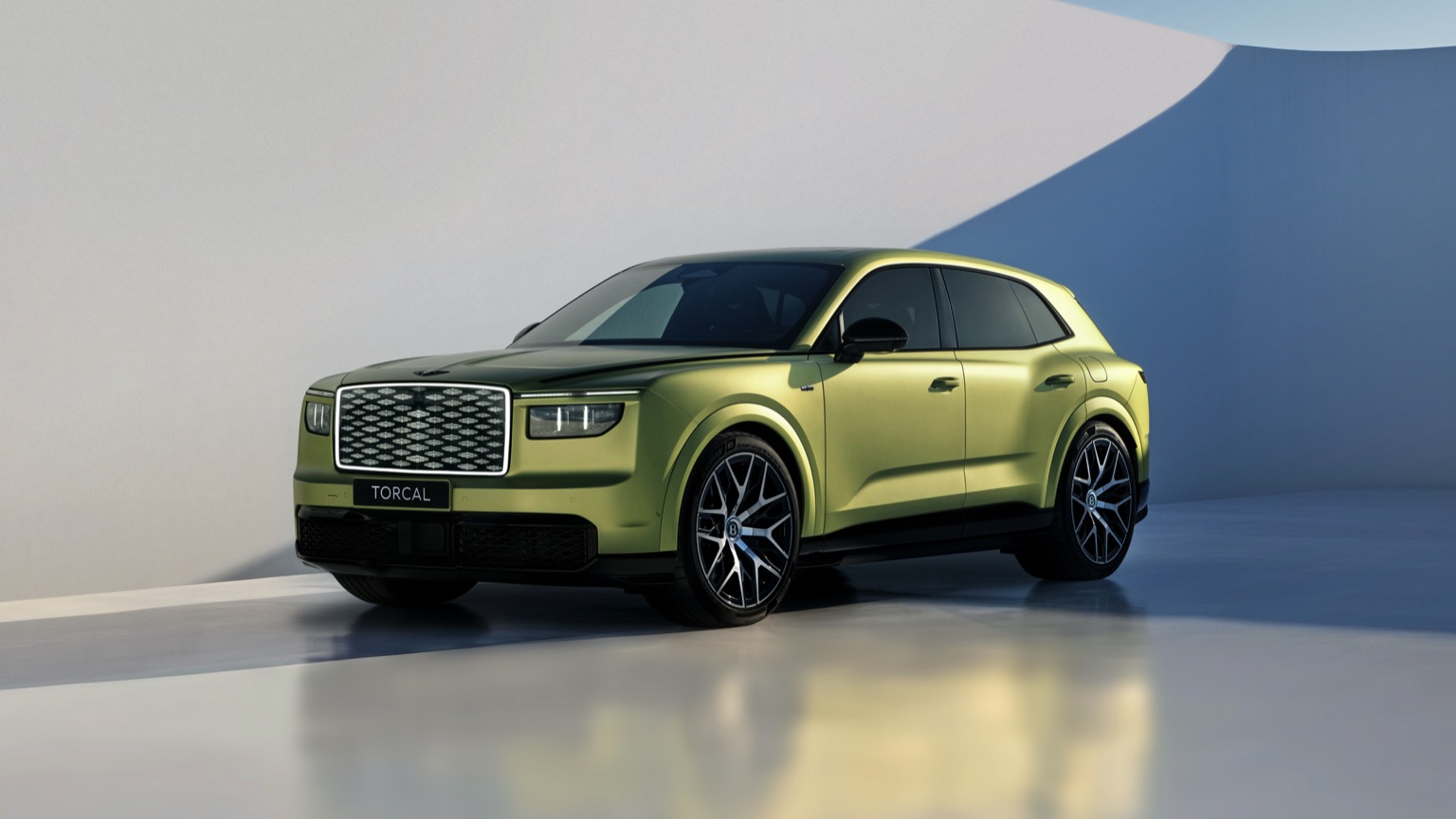 Bentley Torcal S: 888 PS, 600 km WLTP ve Hızlı Şarj - fotoğraf 5