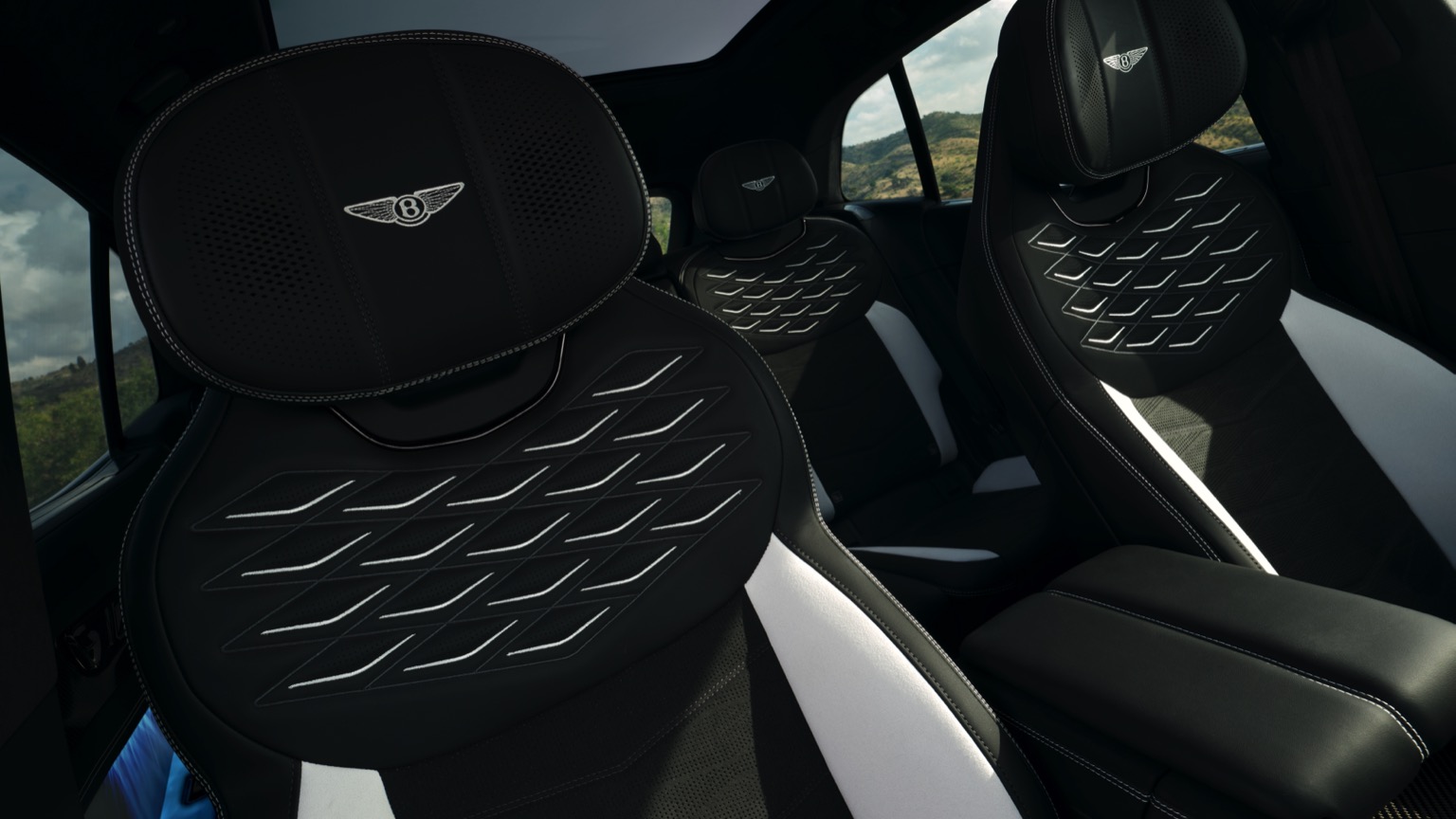 Bentley Torcal S: 888 PS, 600 km WLTP ve Hızlı Şarj - fotoğraf 21