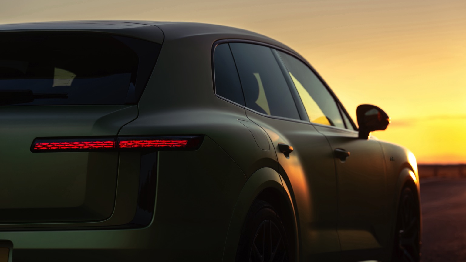 Bentley Torcal S: 888 PS, 600 km WLTP ve Hızlı Şarj - fotoğraf 26