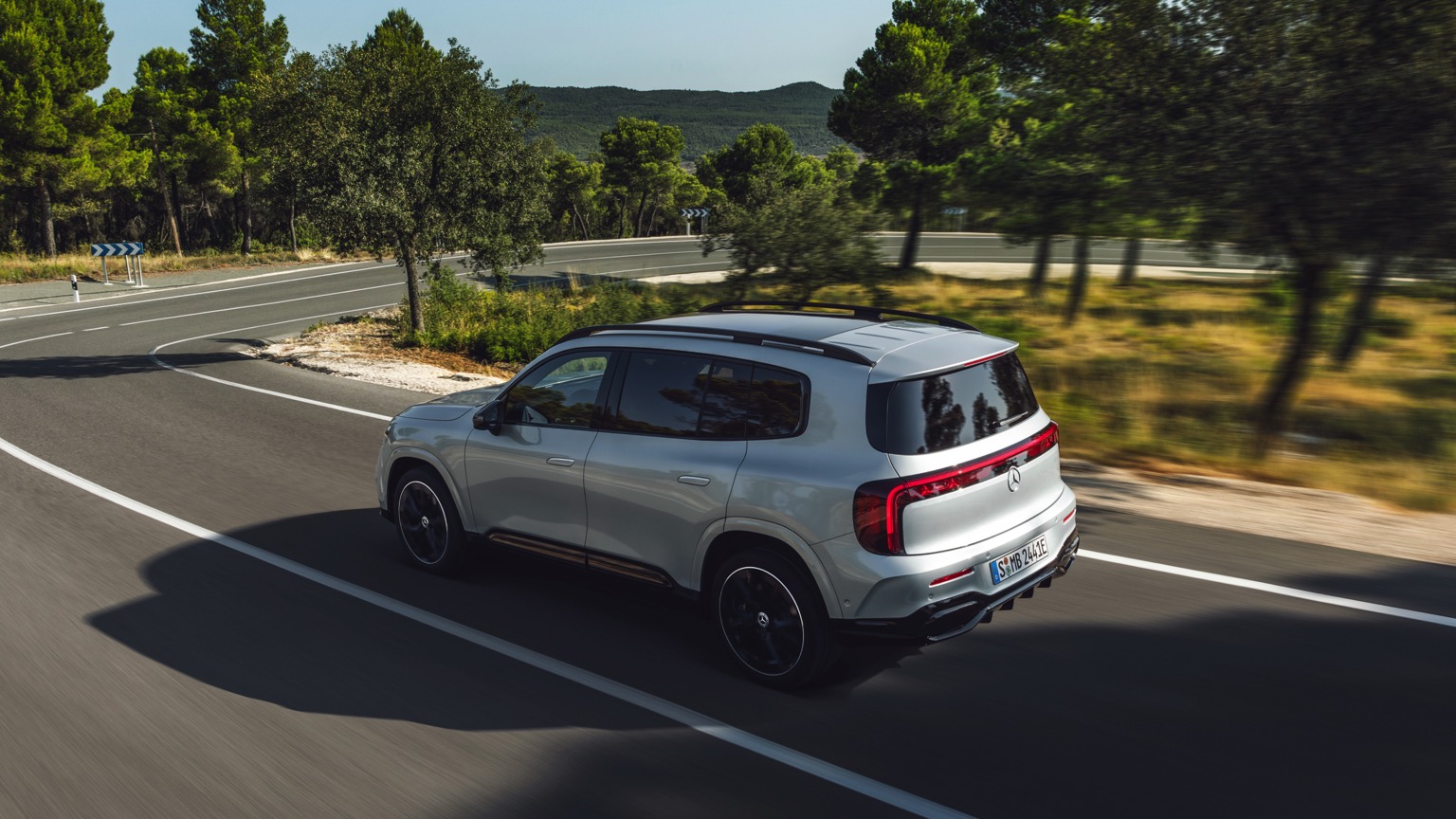 Mercedes-Benz GLB 200: 58 kWh, 800 Volt ve 431 km WLTP - fotoğraf 2