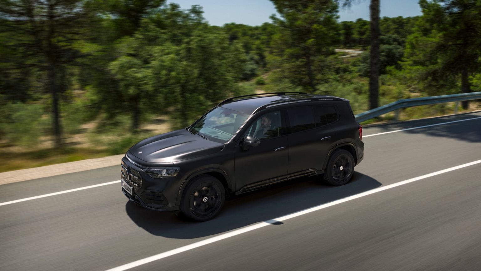 Mercedes-Benz GLB 250: 527 km WLTP ve 272 PS Motor - fotoğraf 13