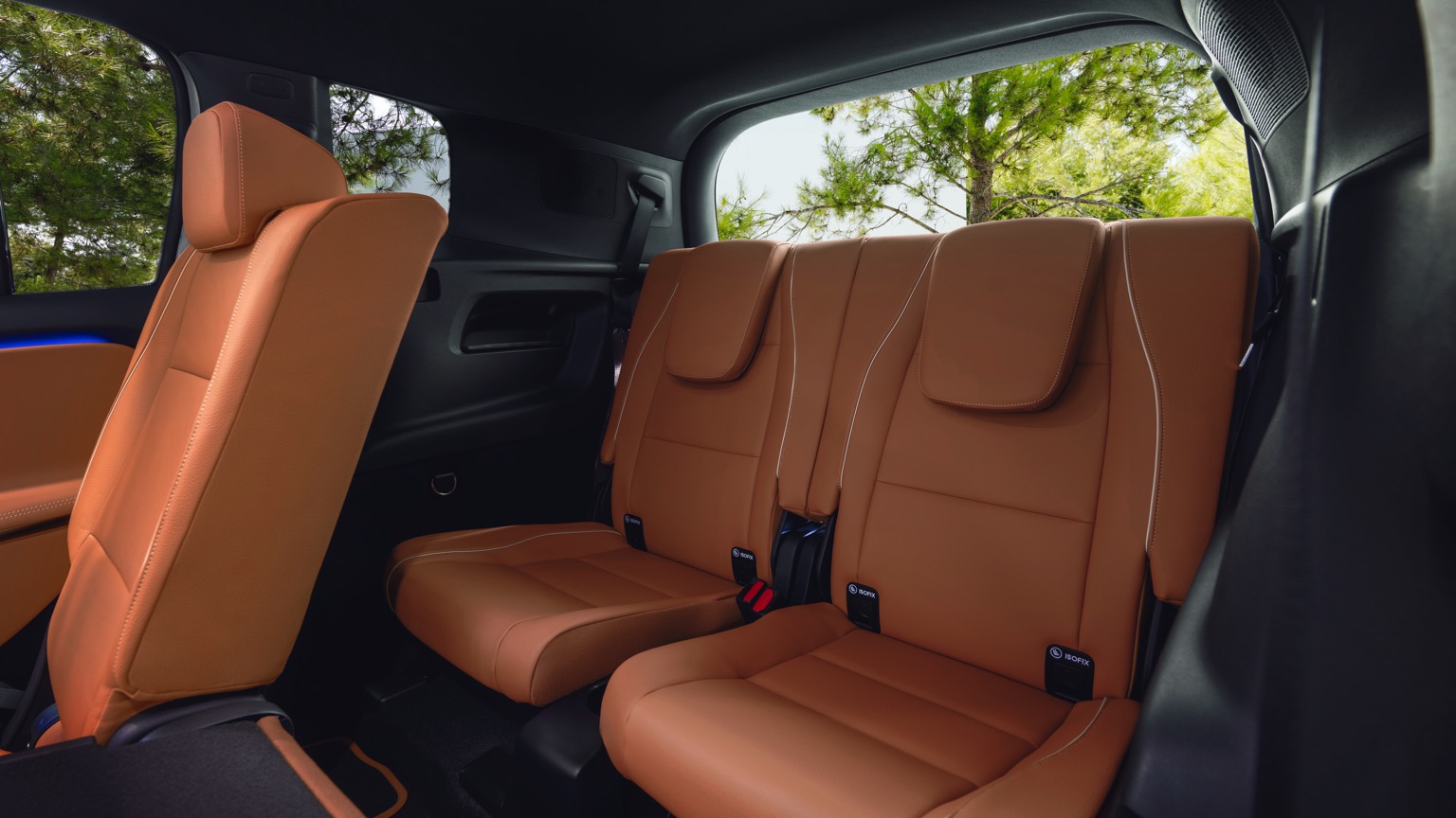 Mercedes-Benz GLB 250: 527 km WLTP ve 272 PS Motor - fotoğraf 39