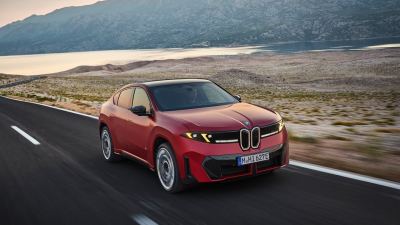 BMW iX4 2027: 828 km Menzil ve Neue Klasse Teknolojisi - fotoğraf 8