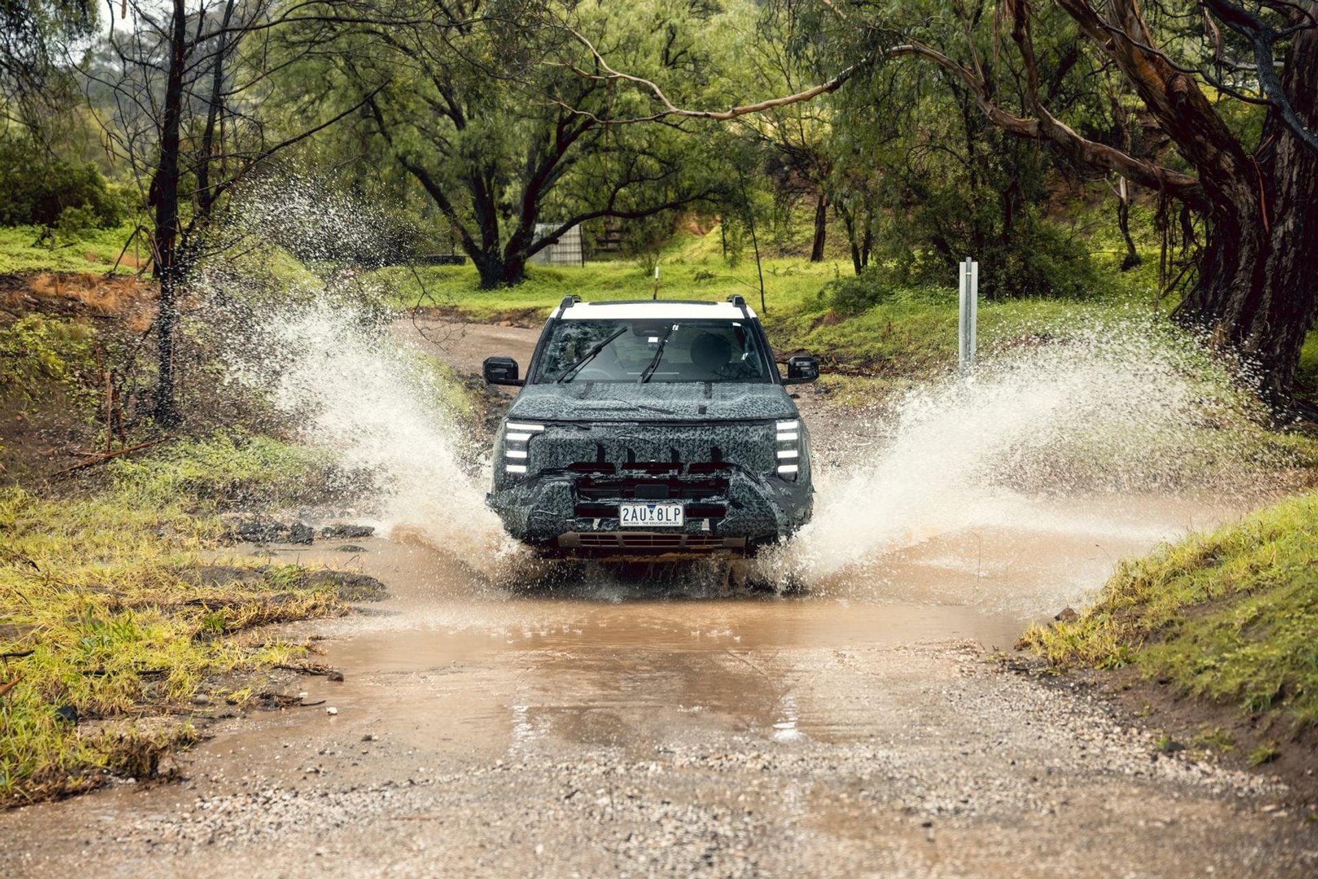 Yeni Nissan Navara Pro PHEV 2027 Incelemesi: 300 kW ve 800 Nm - fotoğraf 10