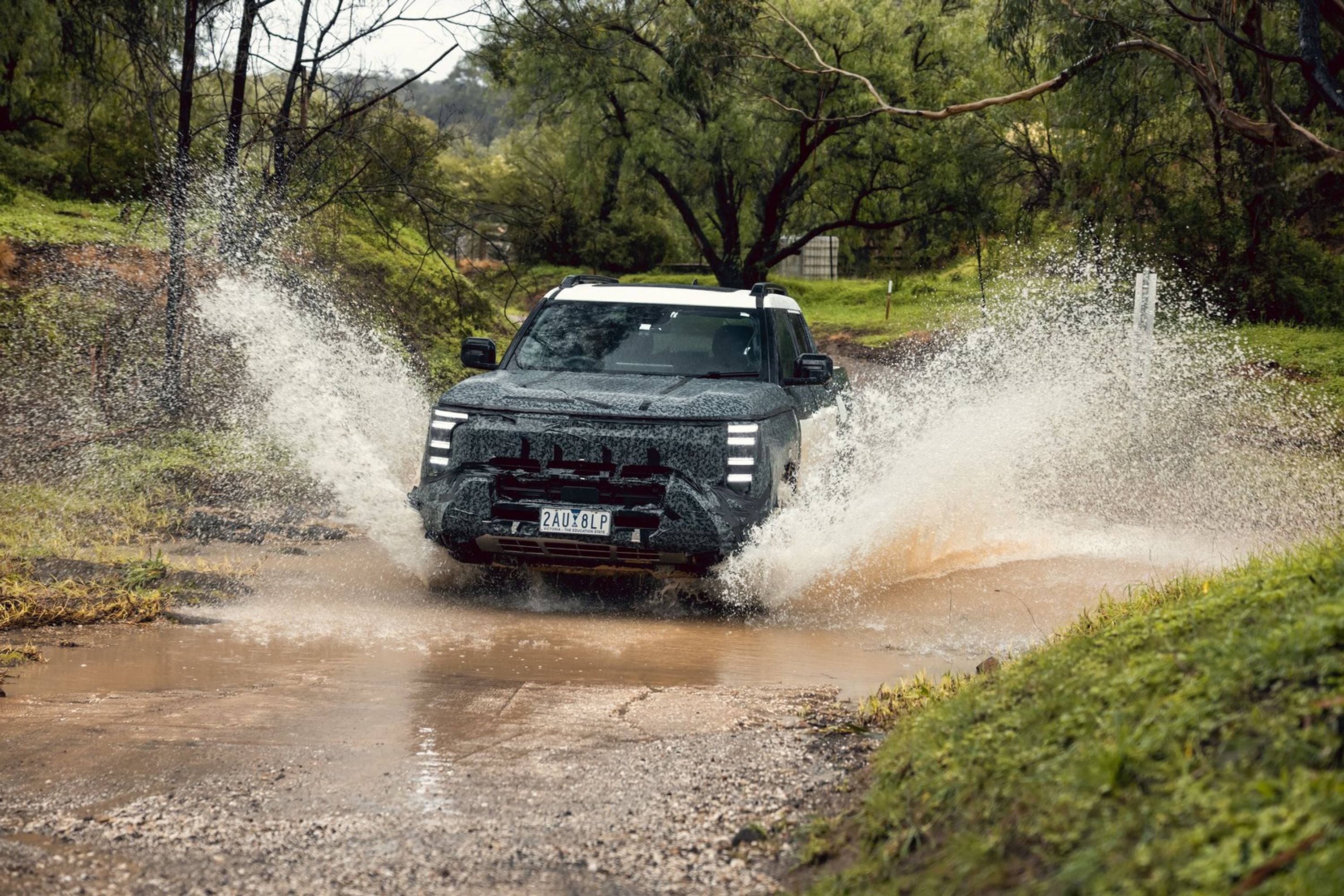 Yeni Nissan Navara Pro PHEV 2027 Incelemesi: 300 kW ve 800 Nm - fotoğraf 9