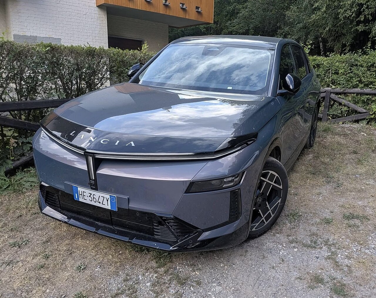 Lancia Gamma 2027 İncelemesi: Türkiye’ye Gelecek mi? - fotoğraf 10