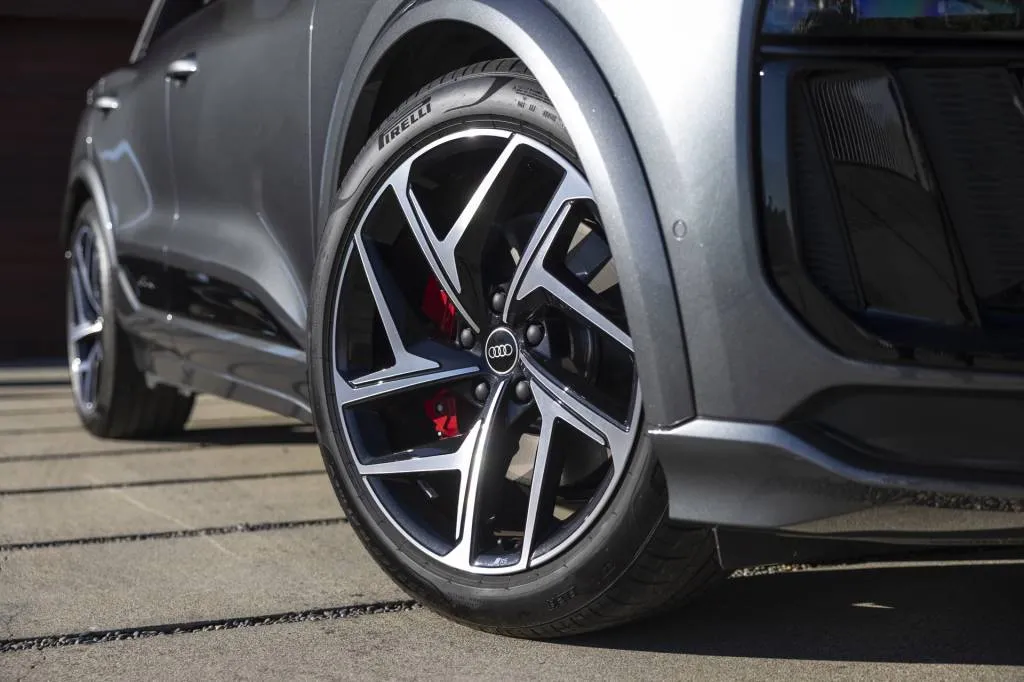 Audi Q6 e-tron Elektrikli SUV: Rakipleri Karşısında Nasıl? - fotoğraf 33