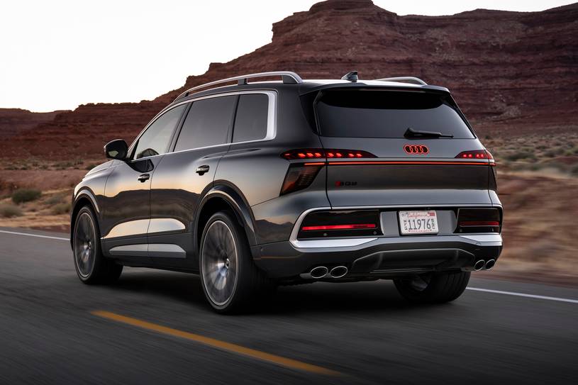 2027 Audi SQ9 Benzinli SUV Motor Gücü ve Performansı Nasıl? - fotoğraf 11