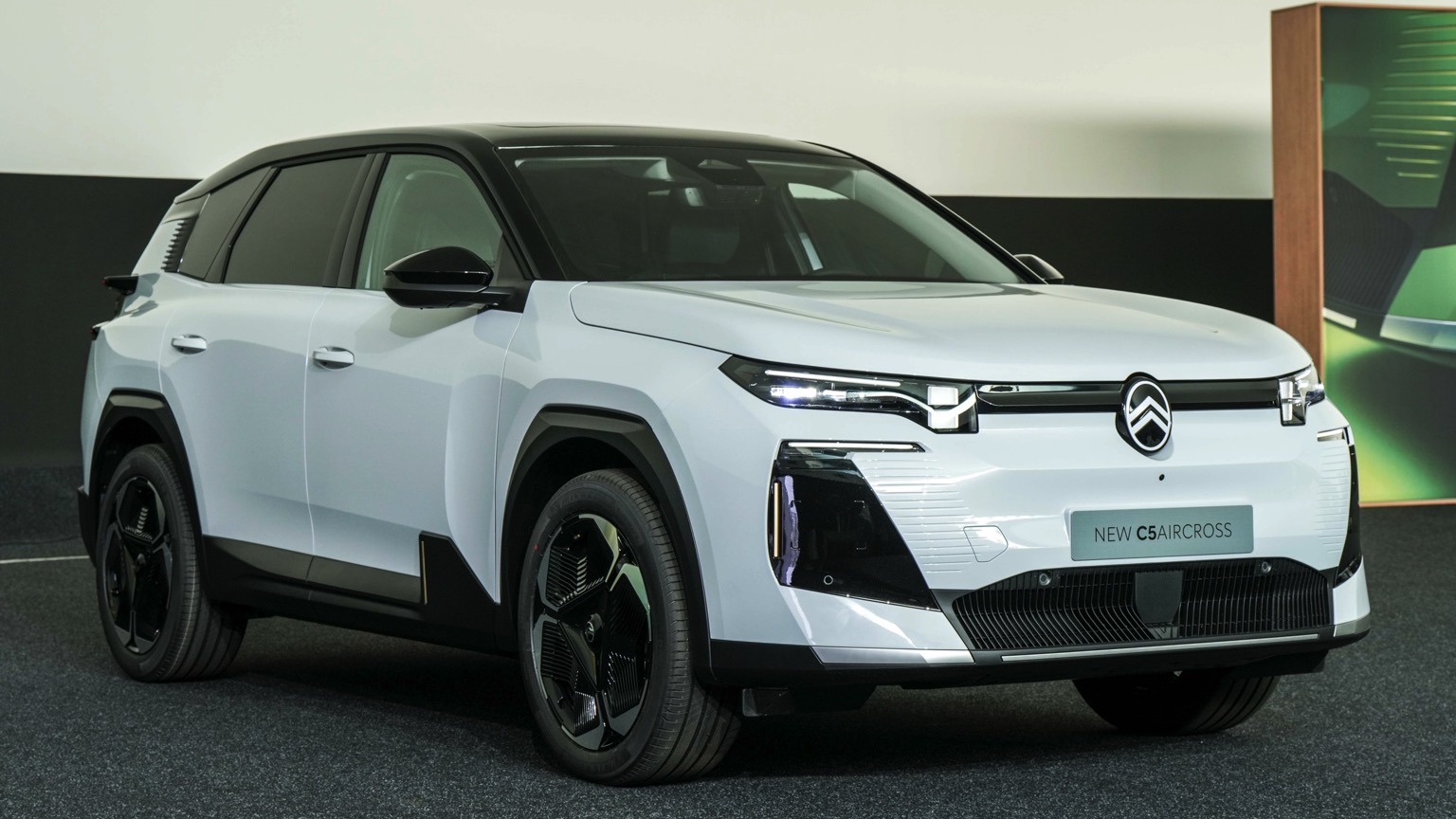 Citroen C5 Aircross Elektrikli Menzili Yeterli mi? - fotoğraf 13