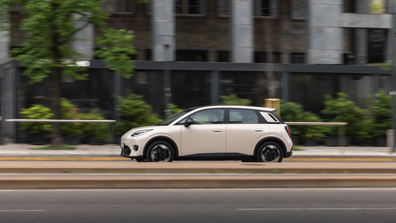 GAC AION Y Top Ve AION UT Elektrikli Karşılaştırması - fotoğraf 5