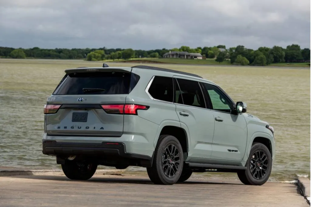 Toyota Sequoia Hibrit Kimler İçin Uygun? - fotoğraf 50