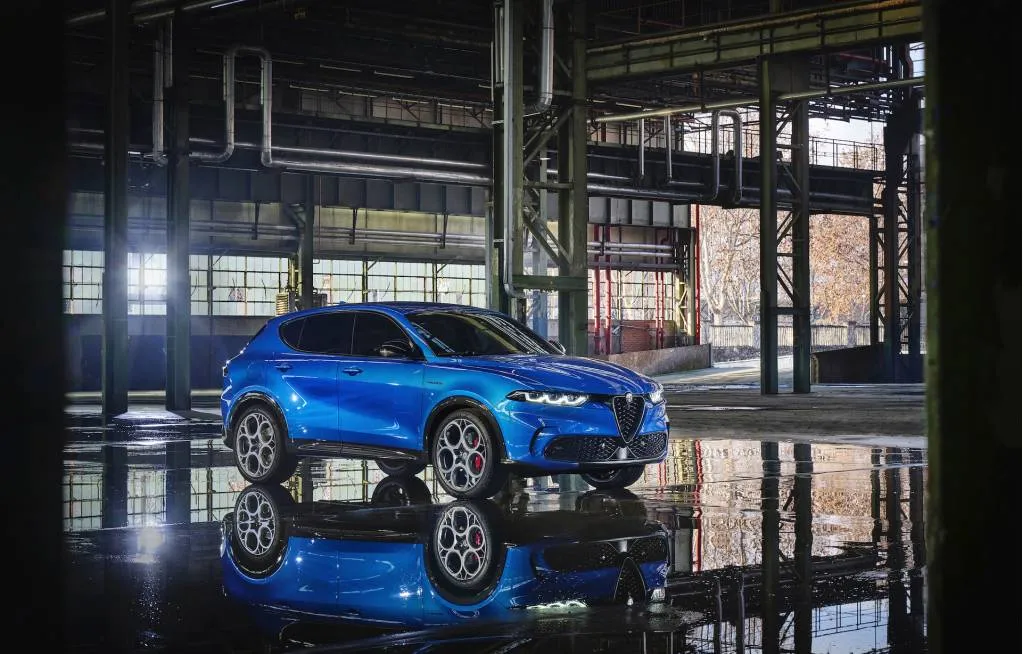 Alfa Romeo Tonale Incelemesi: Benzinli SUV Ne Sunuyor? - fotoğraf 14