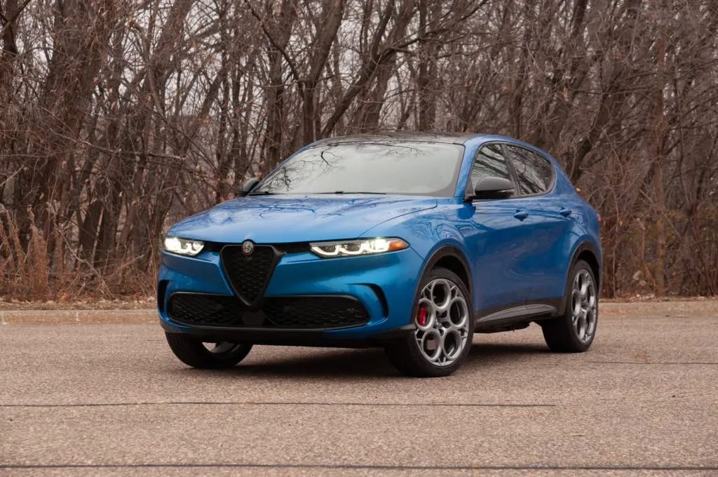Alfa Romeo Tonale Incelemesi: Benzinli SUV Ne Sunuyor? - fotoğraf 52