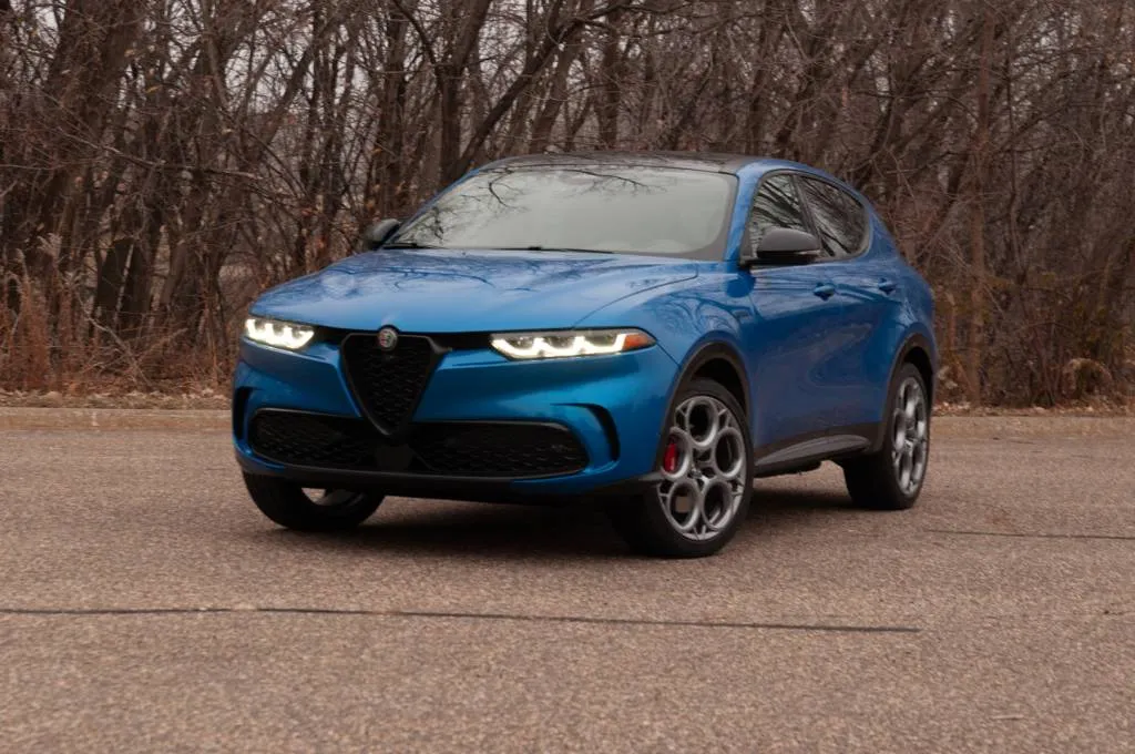Alfa Romeo Tonale Incelemesi: Benzinli SUV Ne Sunuyor? - fotoğraf 54