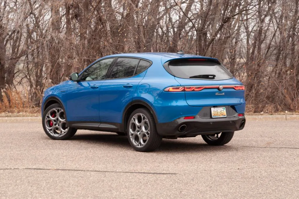 Alfa Romeo Tonale Incelemesi: Benzinli SUV Ne Sunuyor? - fotoğraf 59