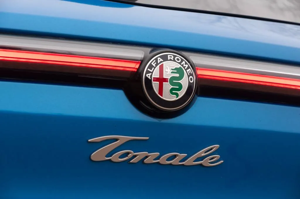Alfa Romeo Tonale Incelemesi: Benzinli SUV Ne Sunuyor? - fotoğraf 62