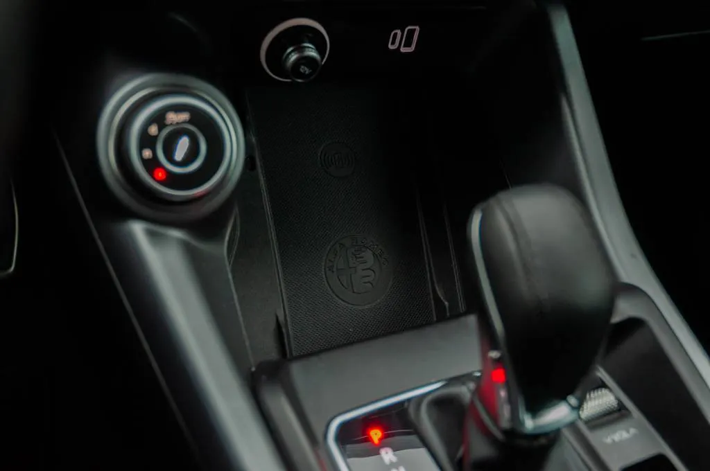 Alfa Romeo Tonale Incelemesi: Benzinli SUV Ne Sunuyor? - fotoğraf 75