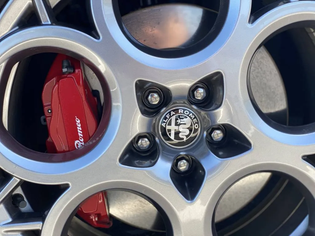 Alfa Romeo Tonale Incelemesi: Benzinli SUV Ne Sunuyor? - fotoğraf 85