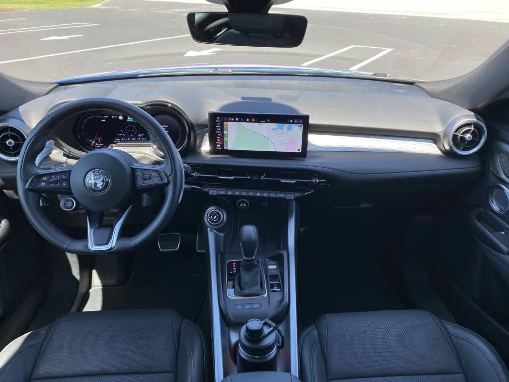 Alfa Romeo Tonale Incelemesi: Benzinli SUV Ne Sunuyor? - fotoğraf 91