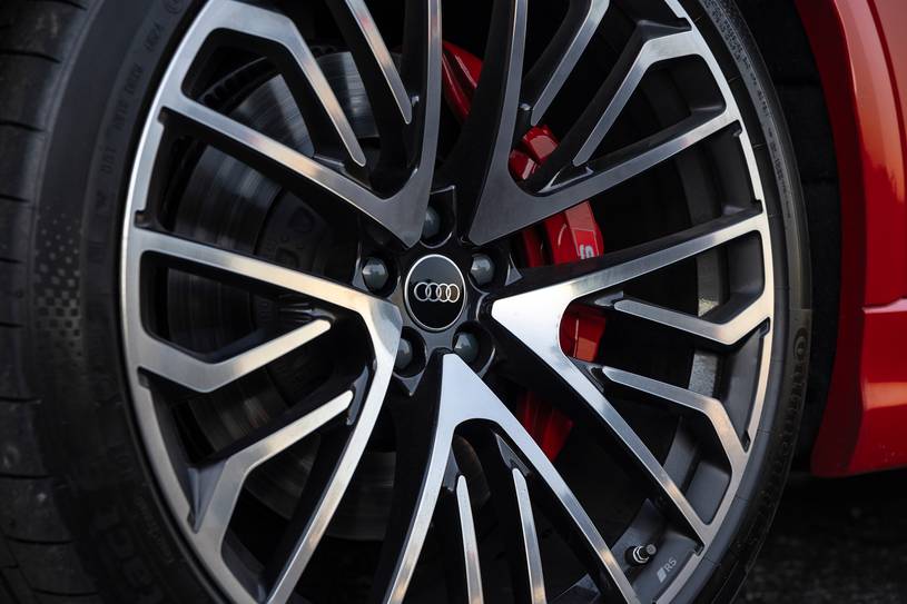 Audi SQ8 Benzinli SUV Kime Uygun? - fotoğraf 15