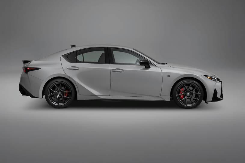 Lexus IS Benzinli Türkiye’de Satışta mı? - fotoğraf 3