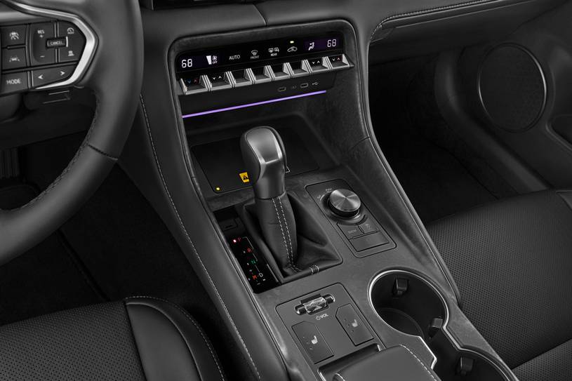 Lexus IS Benzinli Türkiye’de Satışta mı? - fotoğraf 39