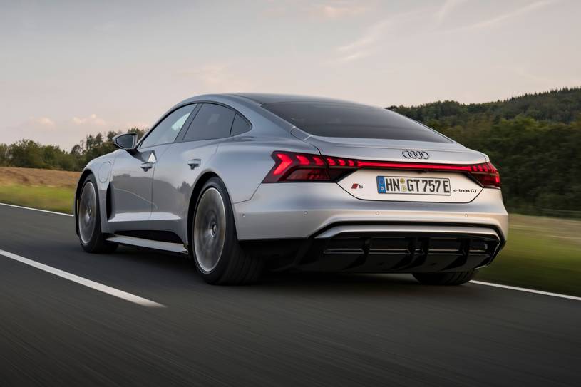 2026 Audi S e-tron GT İncelemesi: Güç ve Menzil - fotoğraf 12