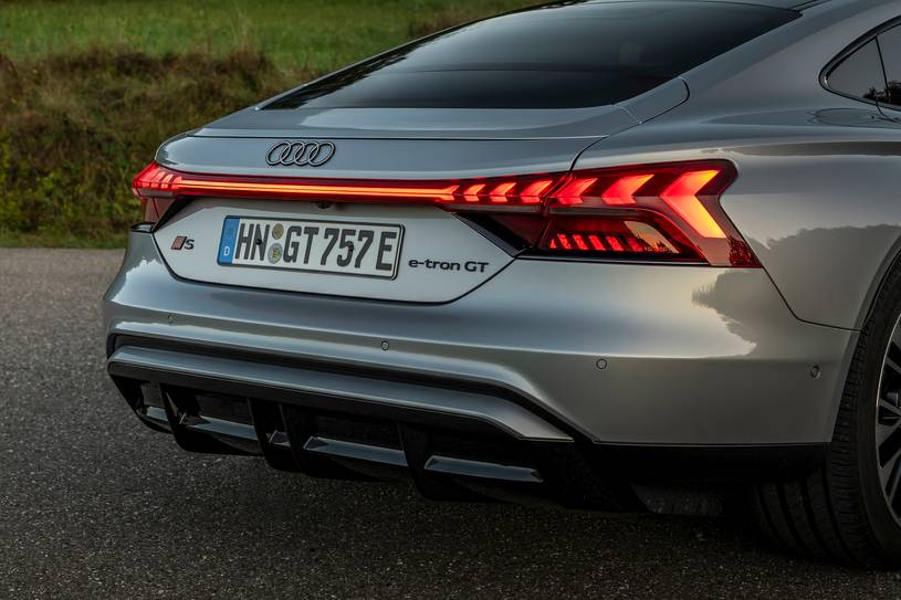 2026 Audi S e-tron GT İncelemesi: Güç ve Menzil - fotoğraf 21