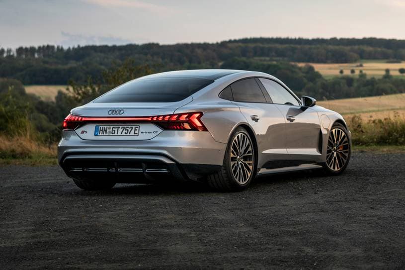 2026 Audi S e-tron GT İncelemesi: Güç ve Menzil - fotoğraf 8