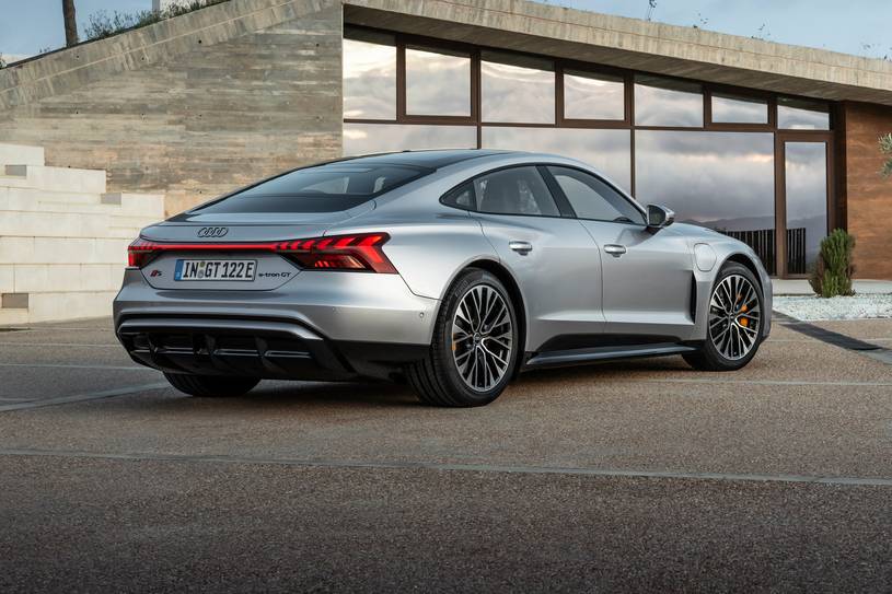 2026 Audi S e-tron GT İncelemesi: Güç ve Menzil - fotoğraf 9