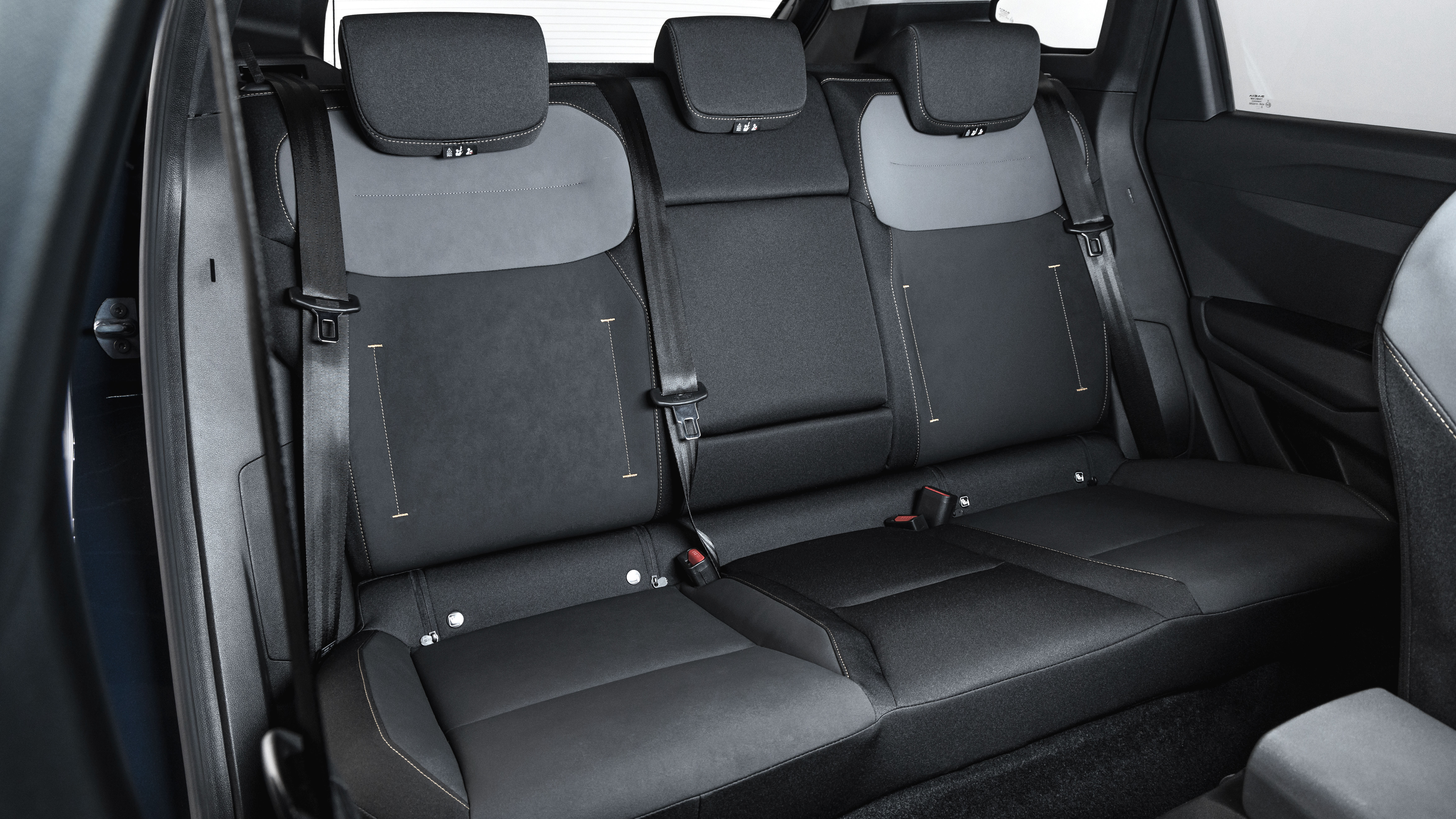 2027 Dacia Striker Hibrit Türkiye'de Satışta mı? - fotoğraf 14
