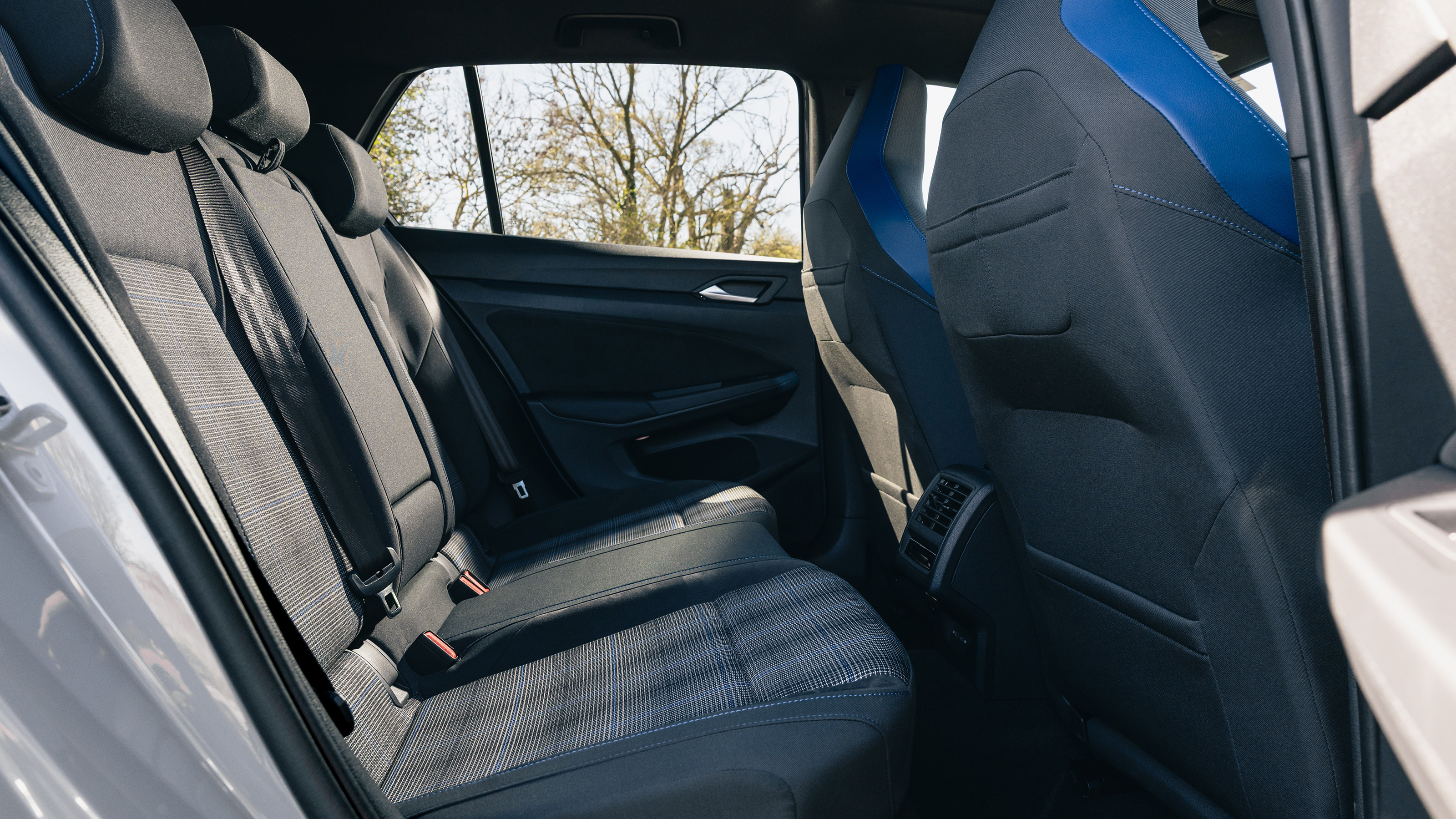 2027 Volkswagen Golf GTE Hibrit Kimler İçin Uygun? - fotoğraf 16