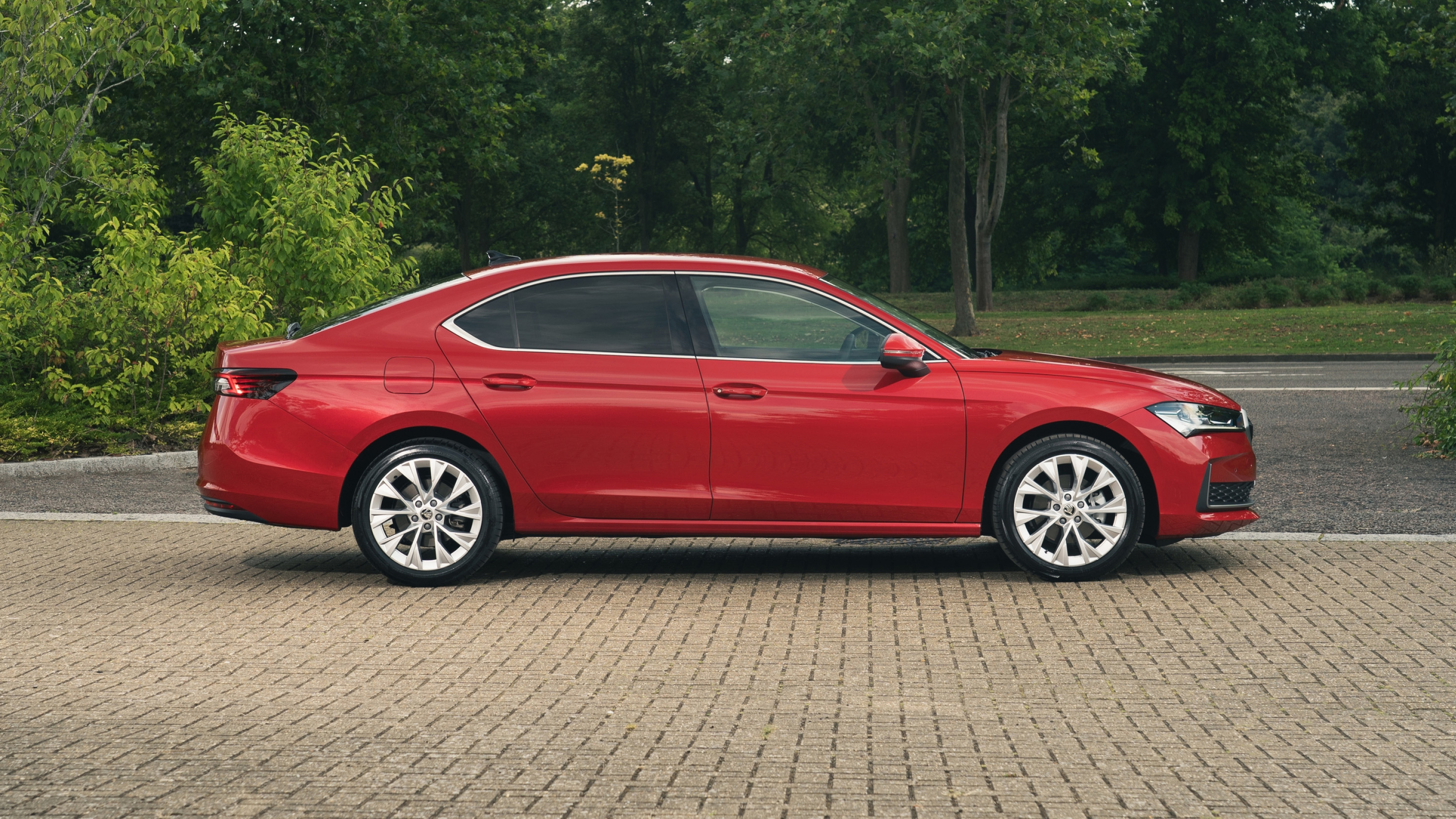2026 Skoda Superb Hibrit Kimler İçin Uygun? - fotoğraf 5