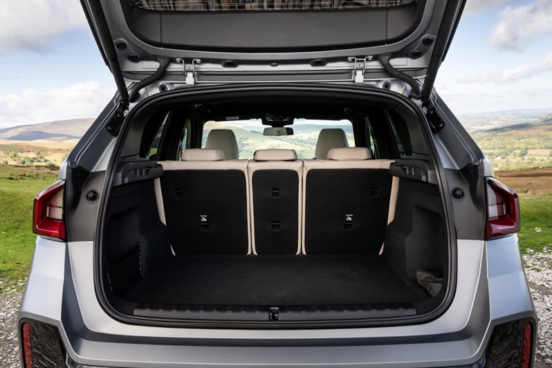 2026 BMW X1 Benzinli SUV Kimlere Uygun? - fotoğraf 2