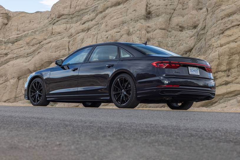 2025 Audi A8 Benzinli Alınır mı? - fotoğraf 12