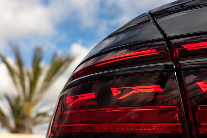 2025 Audi A8 Benzinli Alınır mı? - fotoğraf 27