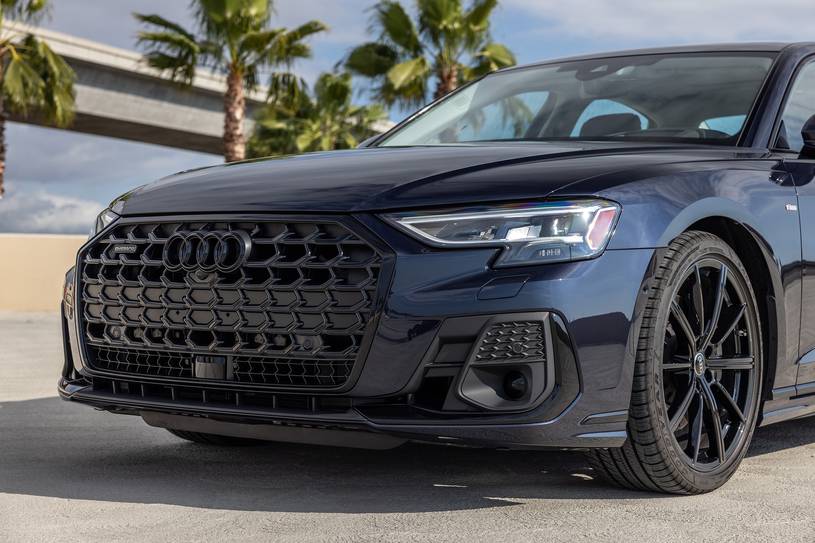 2025 Audi A8 Benzinli Alınır mı? - fotoğraf 31