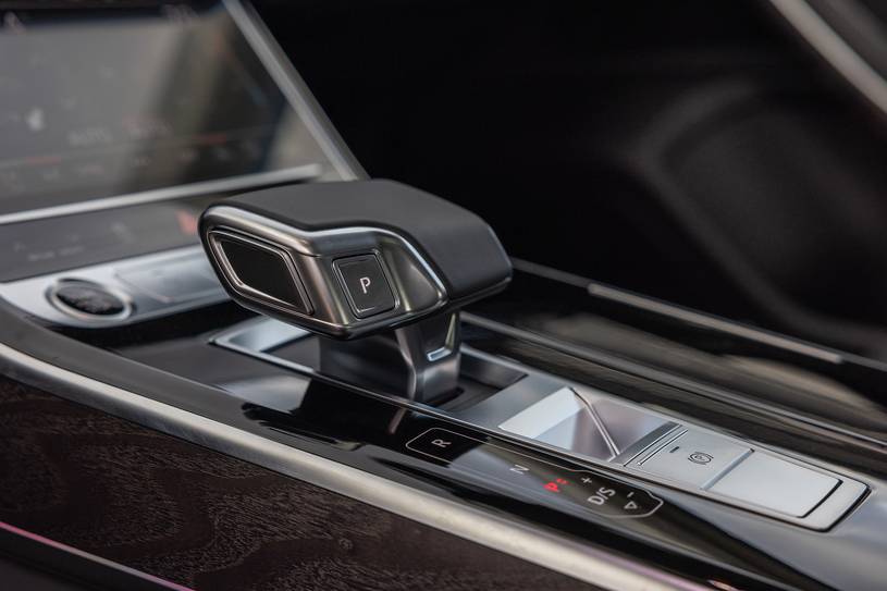 2025 Audi A8 Benzinli Alınır mı? - fotoğraf 45