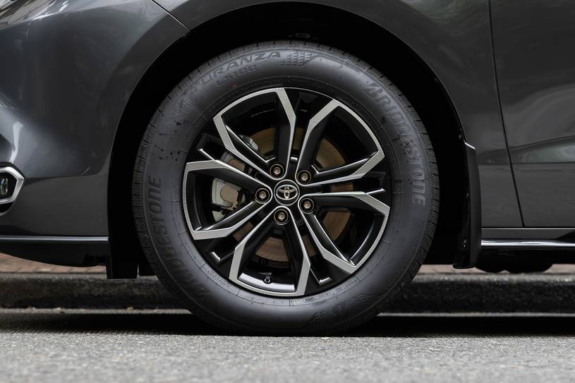 2026 Toyota Sienna Hibrit Aile Kullanımına Uygun mu? - fotoğraf 10