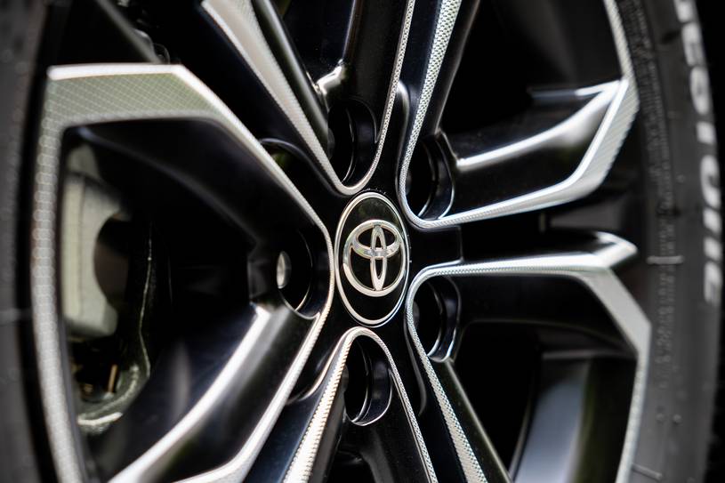 2026 Toyota Sienna Hibrit Aile Kullanımına Uygun mu? - fotoğraf 11