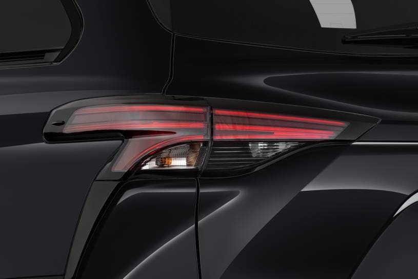2026 Toyota Sienna Hibrit Aile Kullanımına Uygun mu? - fotoğraf 17