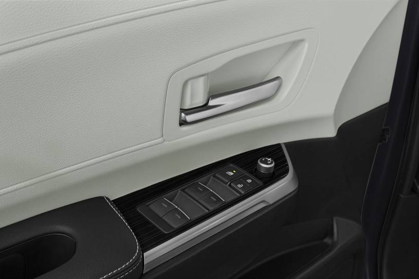 2026 Toyota Sienna Hibrit Aile Kullanımına Uygun mu? - fotoğraf 30
