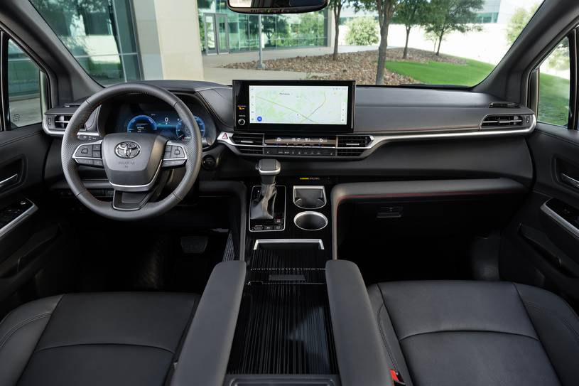 2026 Toyota Sienna Hibrit Aile Kullanımına Uygun mu? - fotoğraf 37