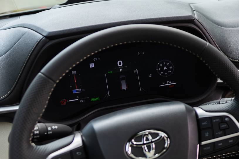 2026 Toyota Sienna Hibrit Aile Kullanımına Uygun mu? - fotoğraf 38
