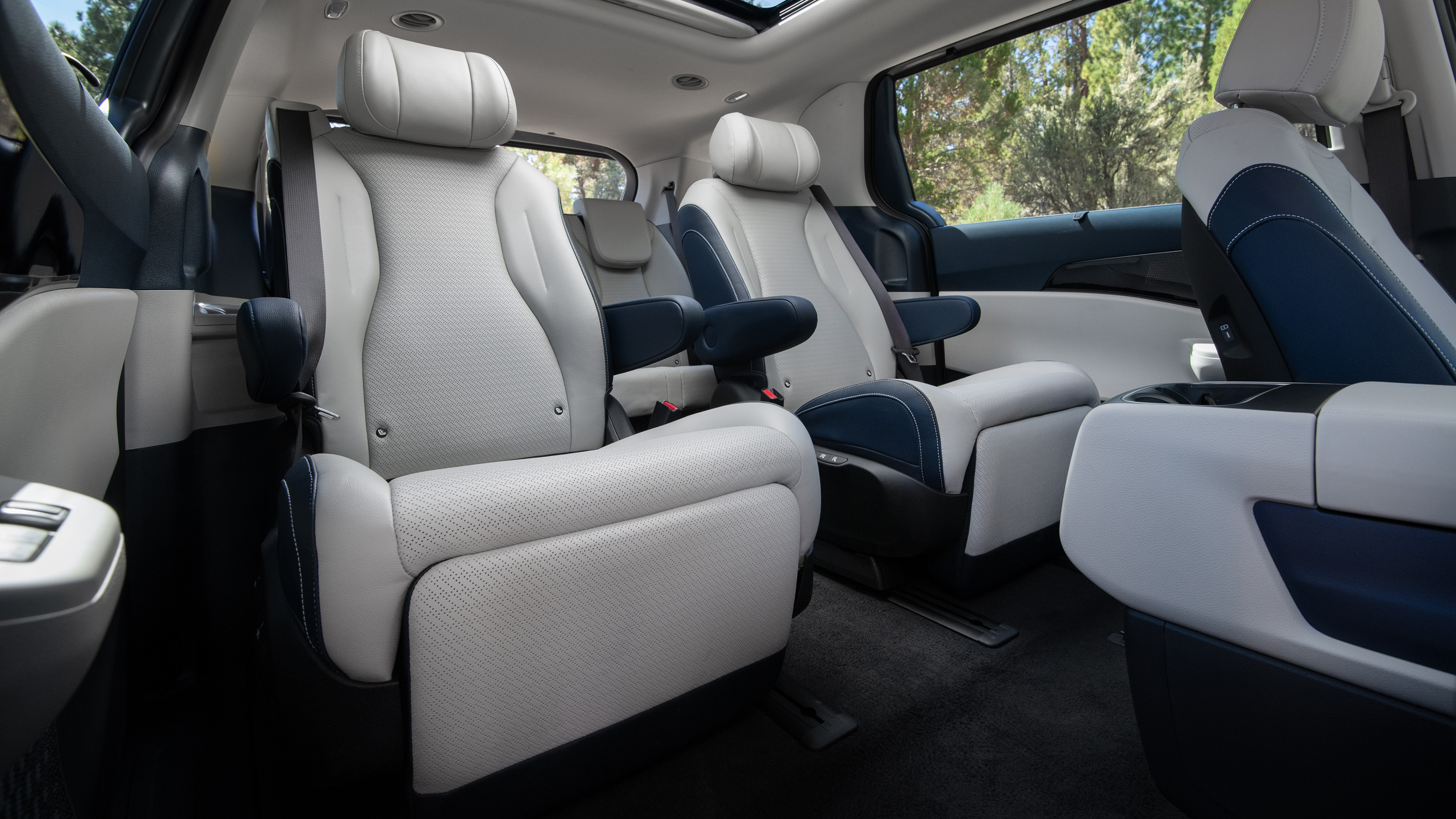 2026 Kia Carnival Benzinli MPV Alınır mı? - fotoğraf 12